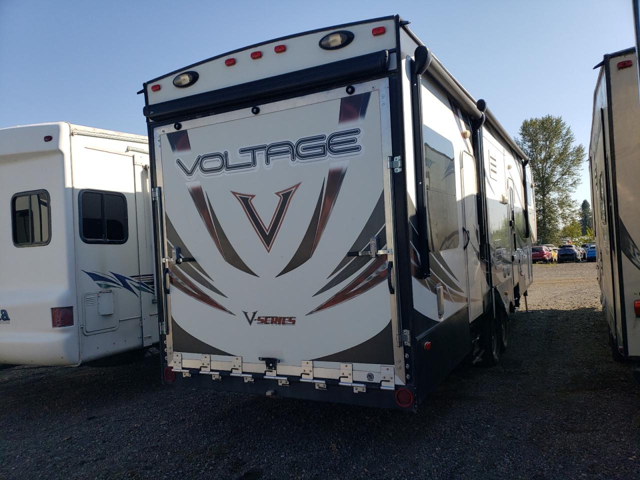 Lot #3281789922 2015 KEYSTONE UNKNOWN