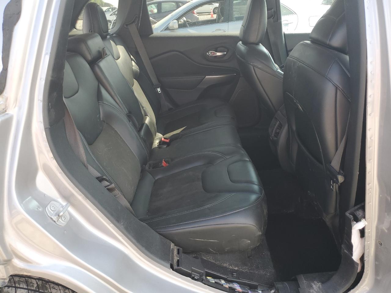 JEEP GRAND CHEROKEE LATITUDE PLUS