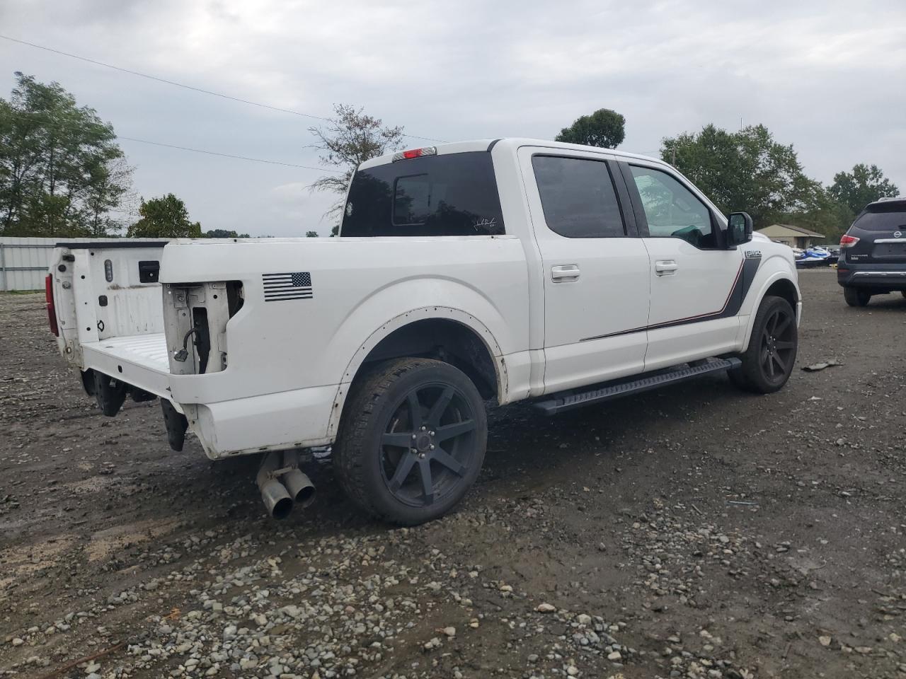 FORD F-150 SUPERCREW