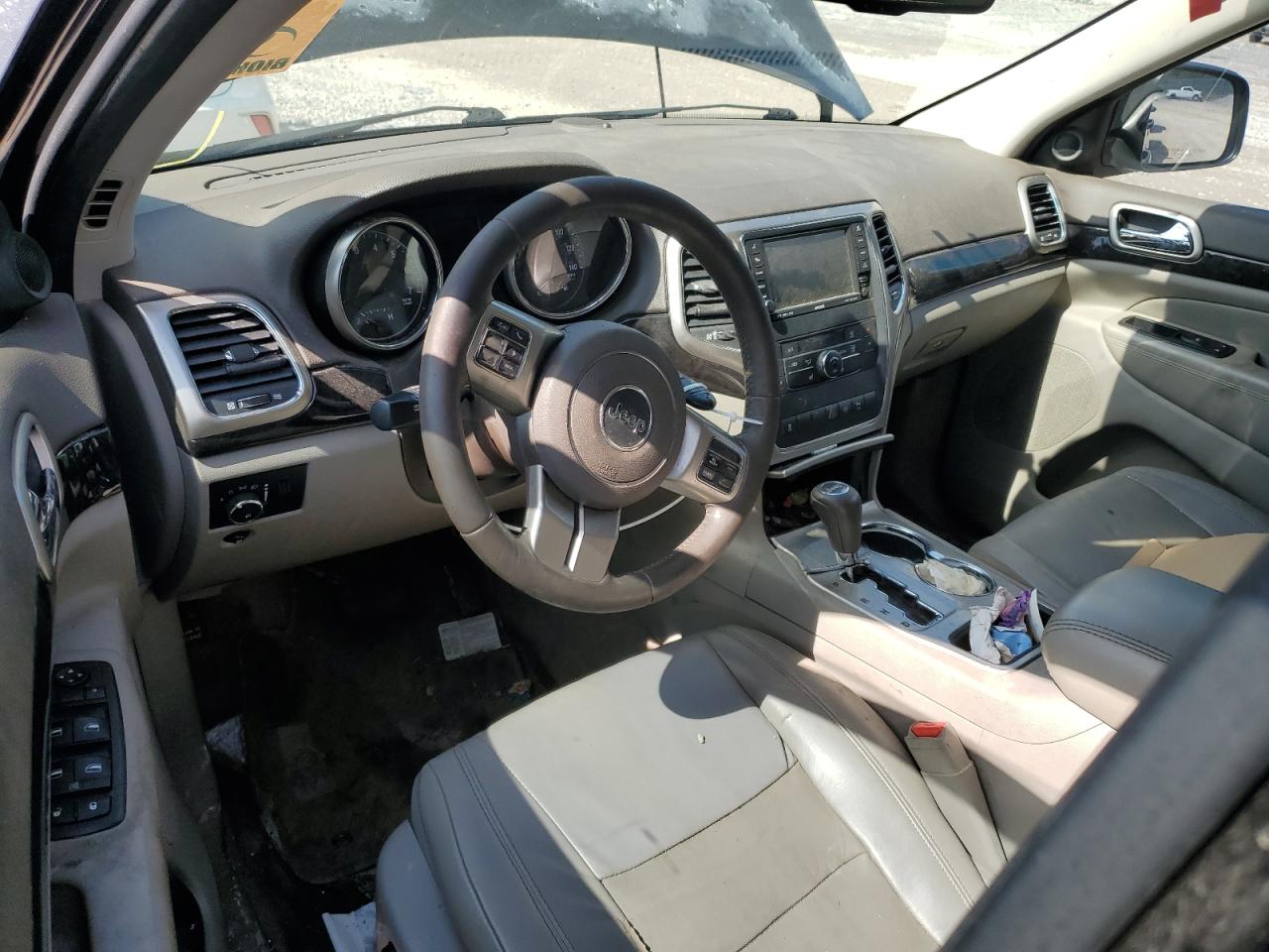 JEEP GRAND CHEROKEE LAREDO