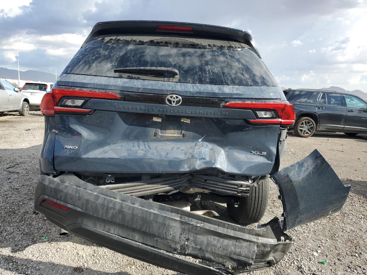 TOYOTA HIGHLANDER XLE