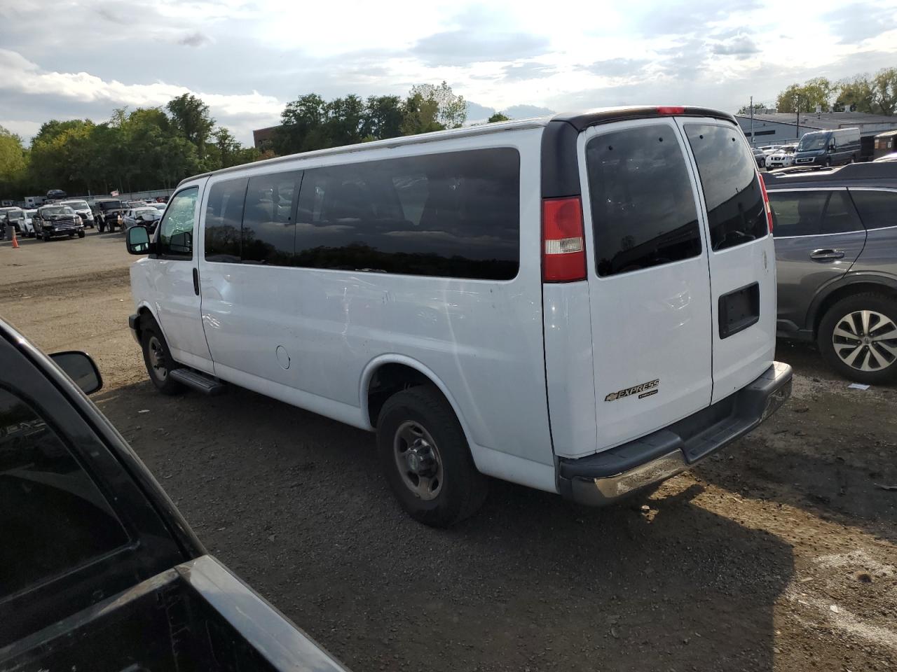 CHEVROLET EXPRESS LT