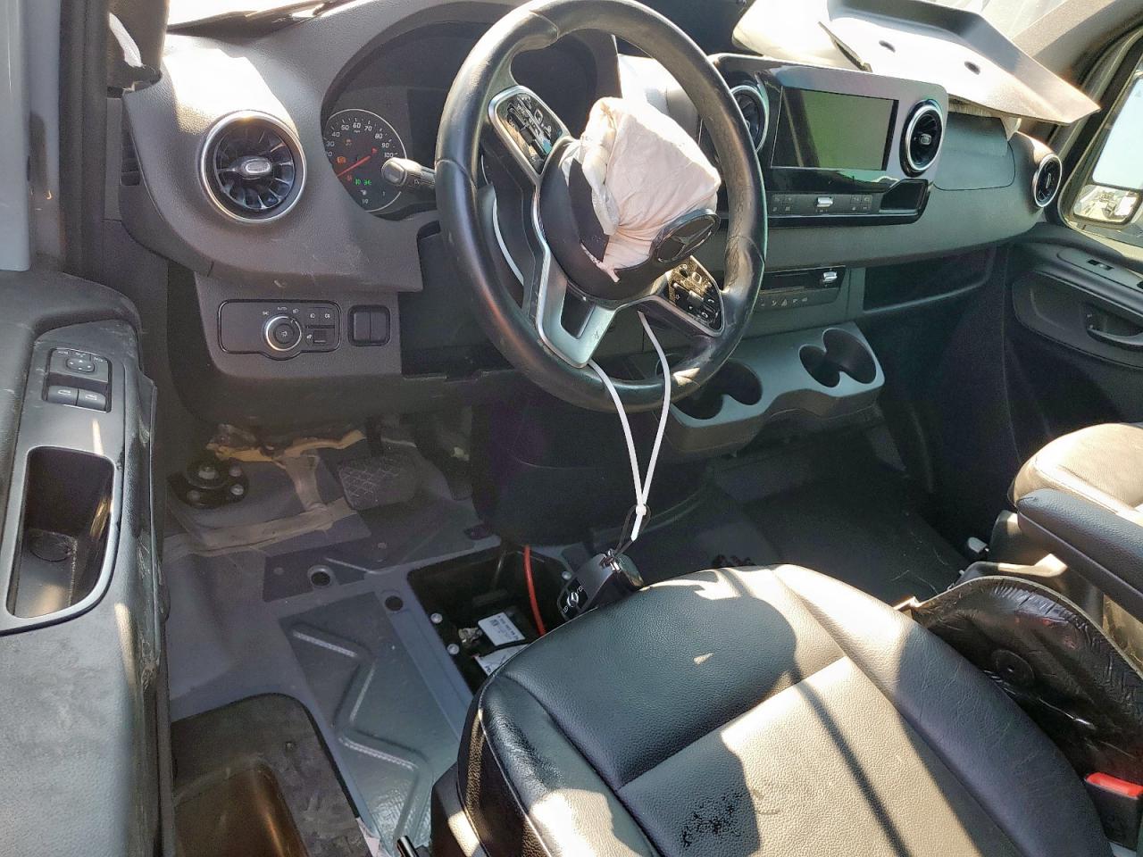 MERCEDES-BENZ SPRINTER 2500