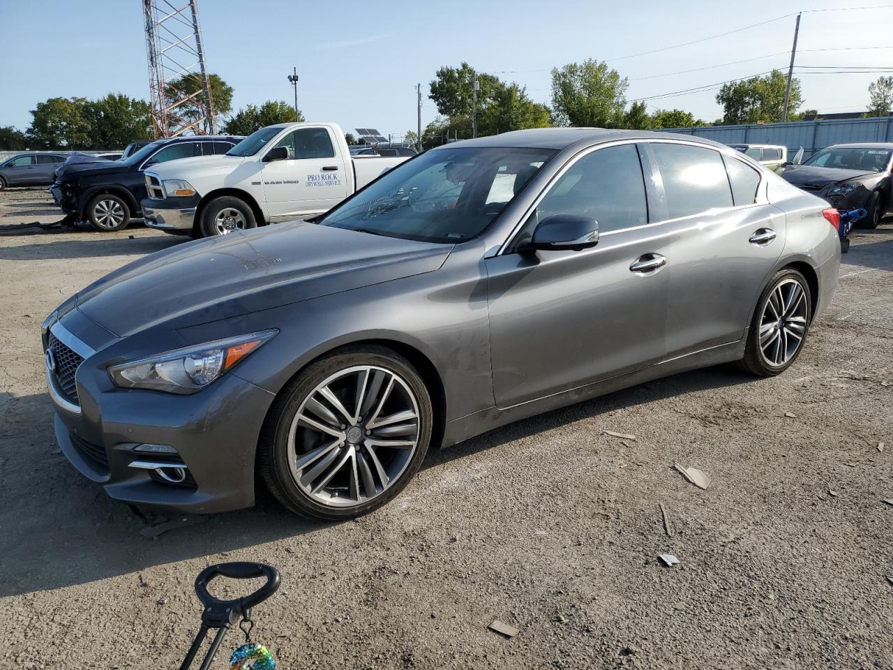 INFINITI Q50 HYBRID