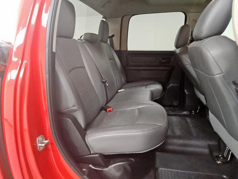2018 RAM 1500 ST 1C6RR6KG4JS295207