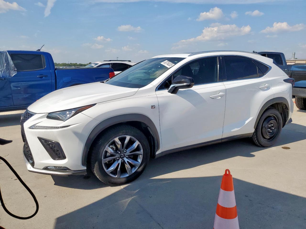 LEXUS NX 300 BASE