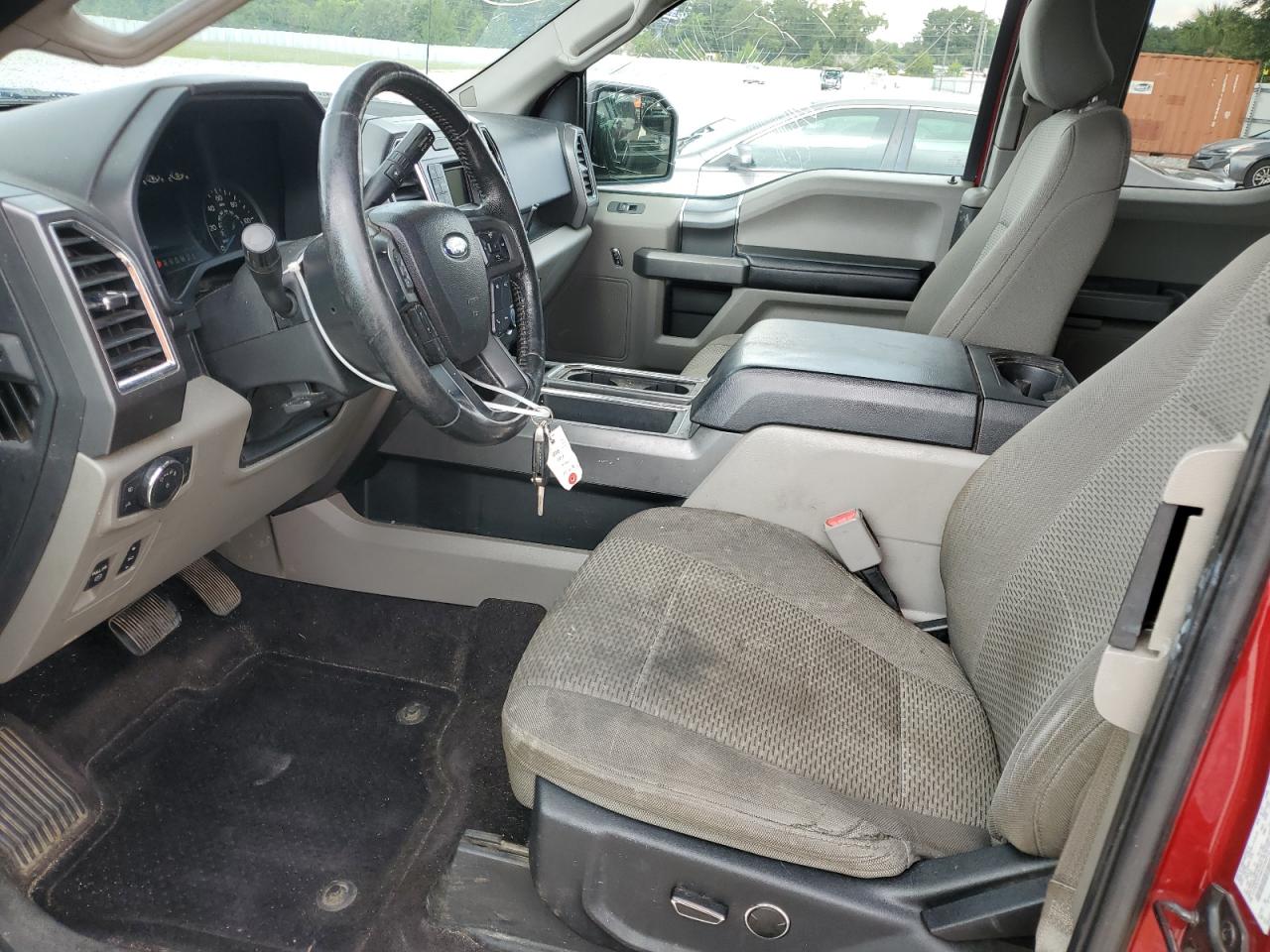 FORD F-150 SUPER CAB