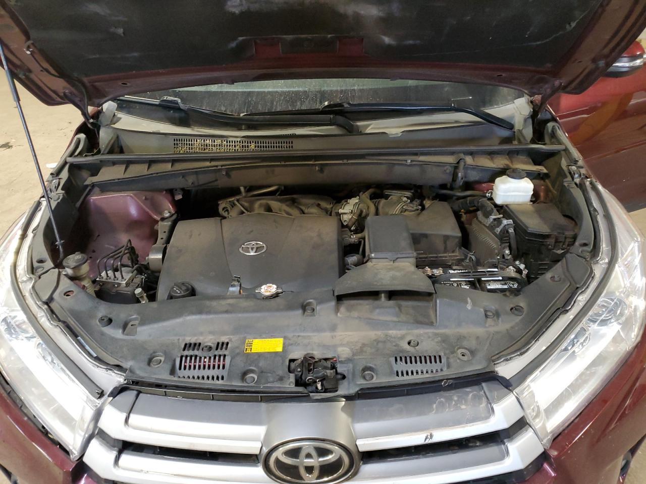 TOYOTA HIGHLANDER SE