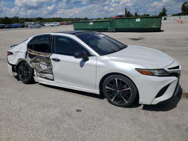 2018 TOYOTA CAMRY XSE 4T1B61HK3JU094710