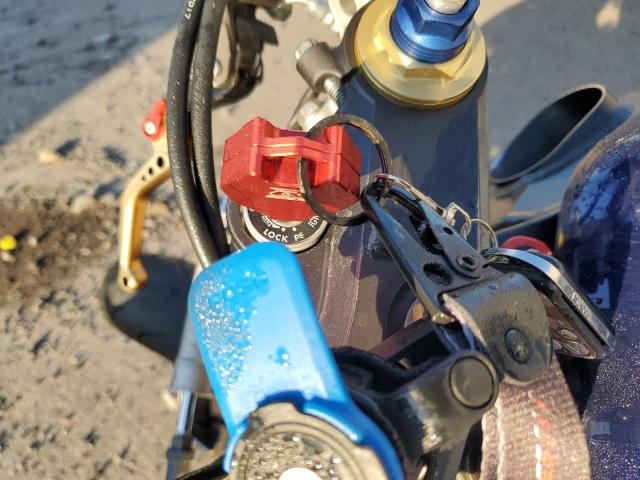 2004 SUZUKI GSX-R600 K JS1GN7CA842102809