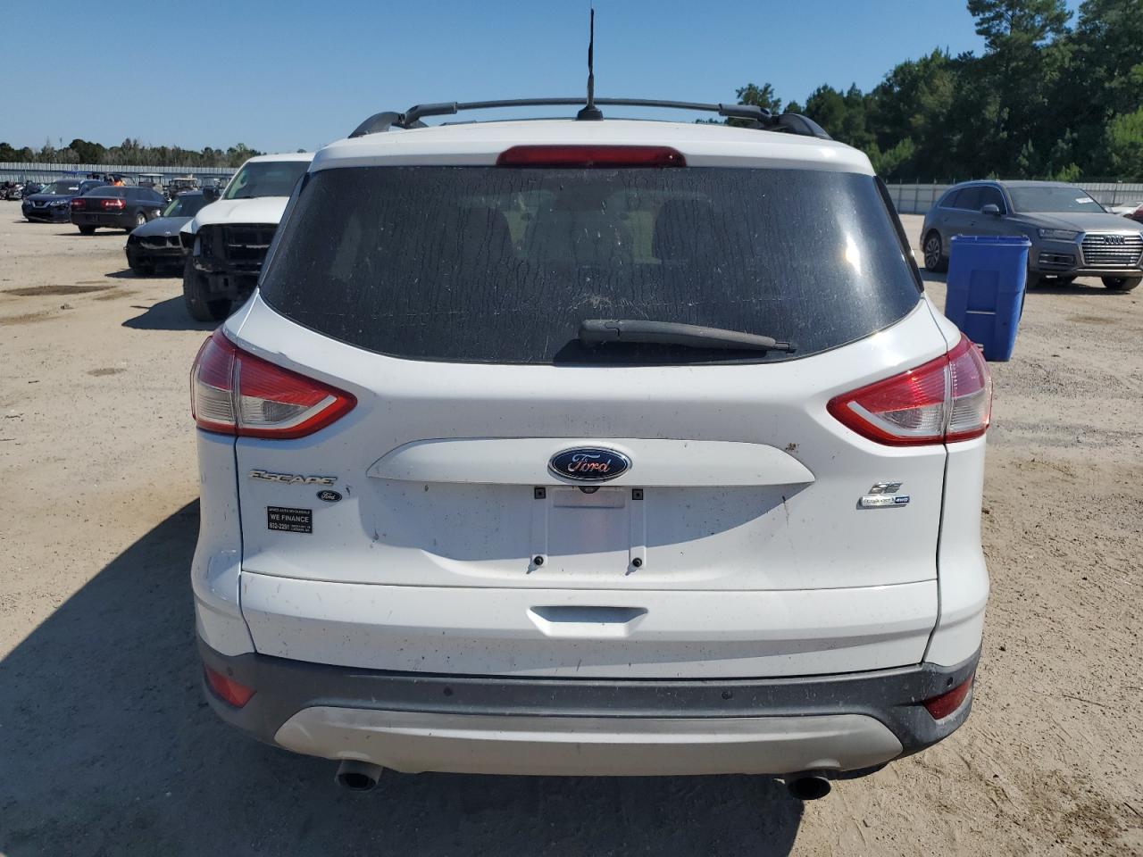 FORD ESCAPE SE