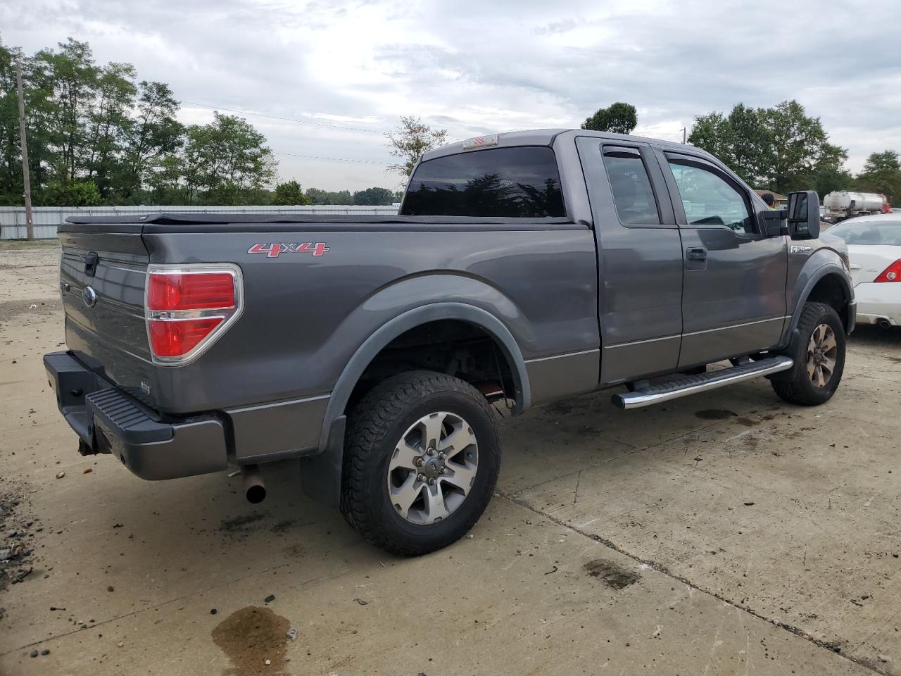 FORD F-150 SUPER CAB