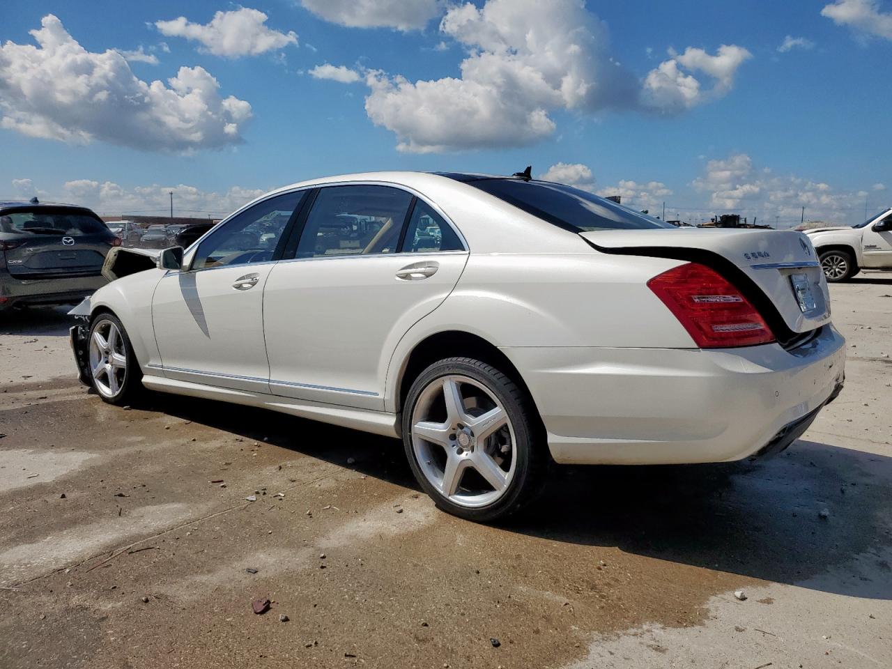 MERCEDES-BENZ S-CLASS 550