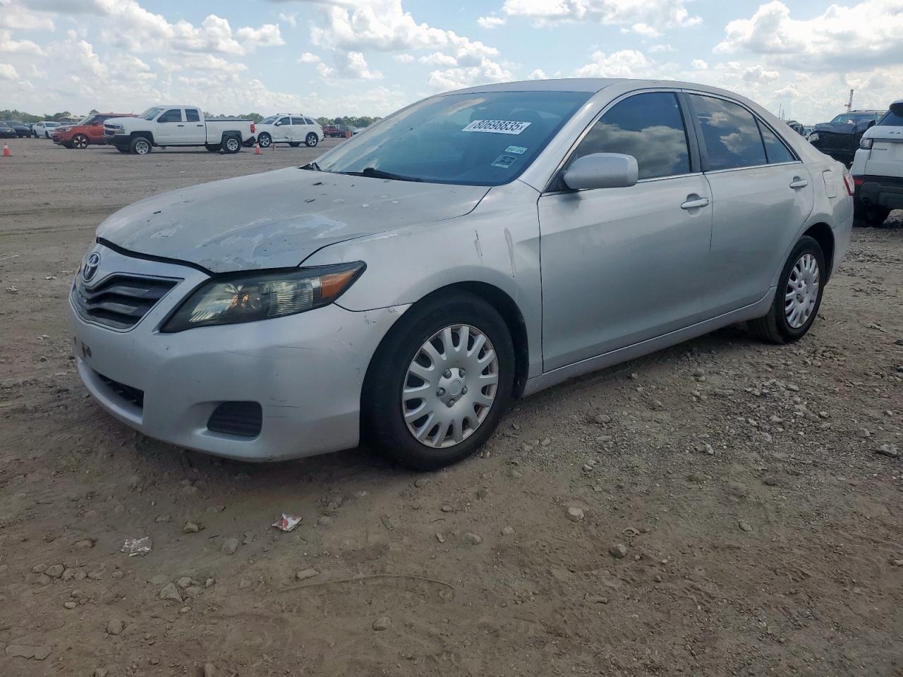 TOYOTA CAMRY BASE