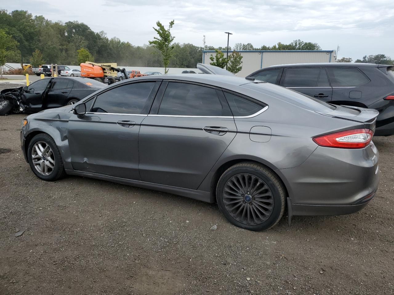 FORD FUSION SE