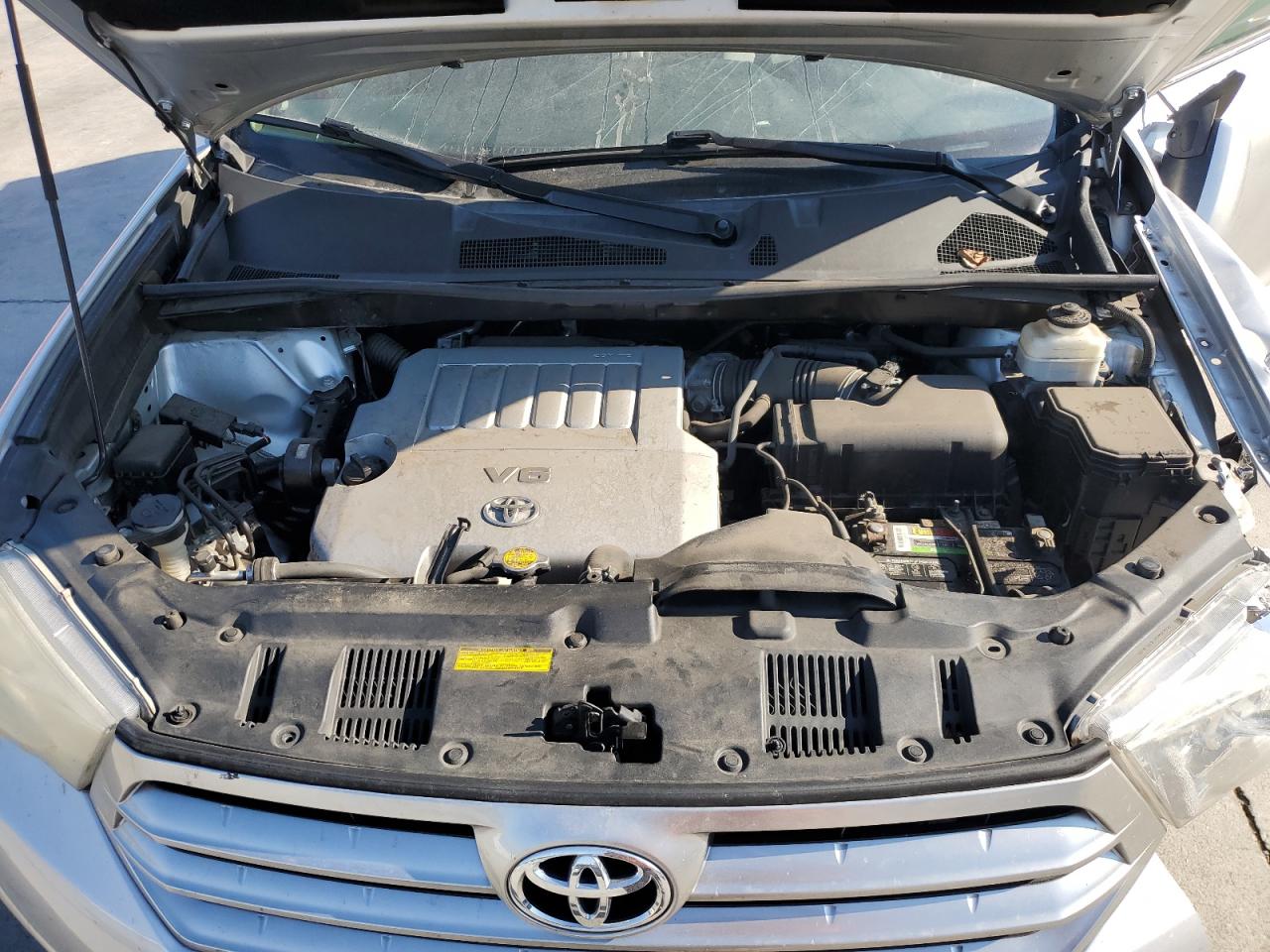 TOYOTA HIGHLANDER BASE