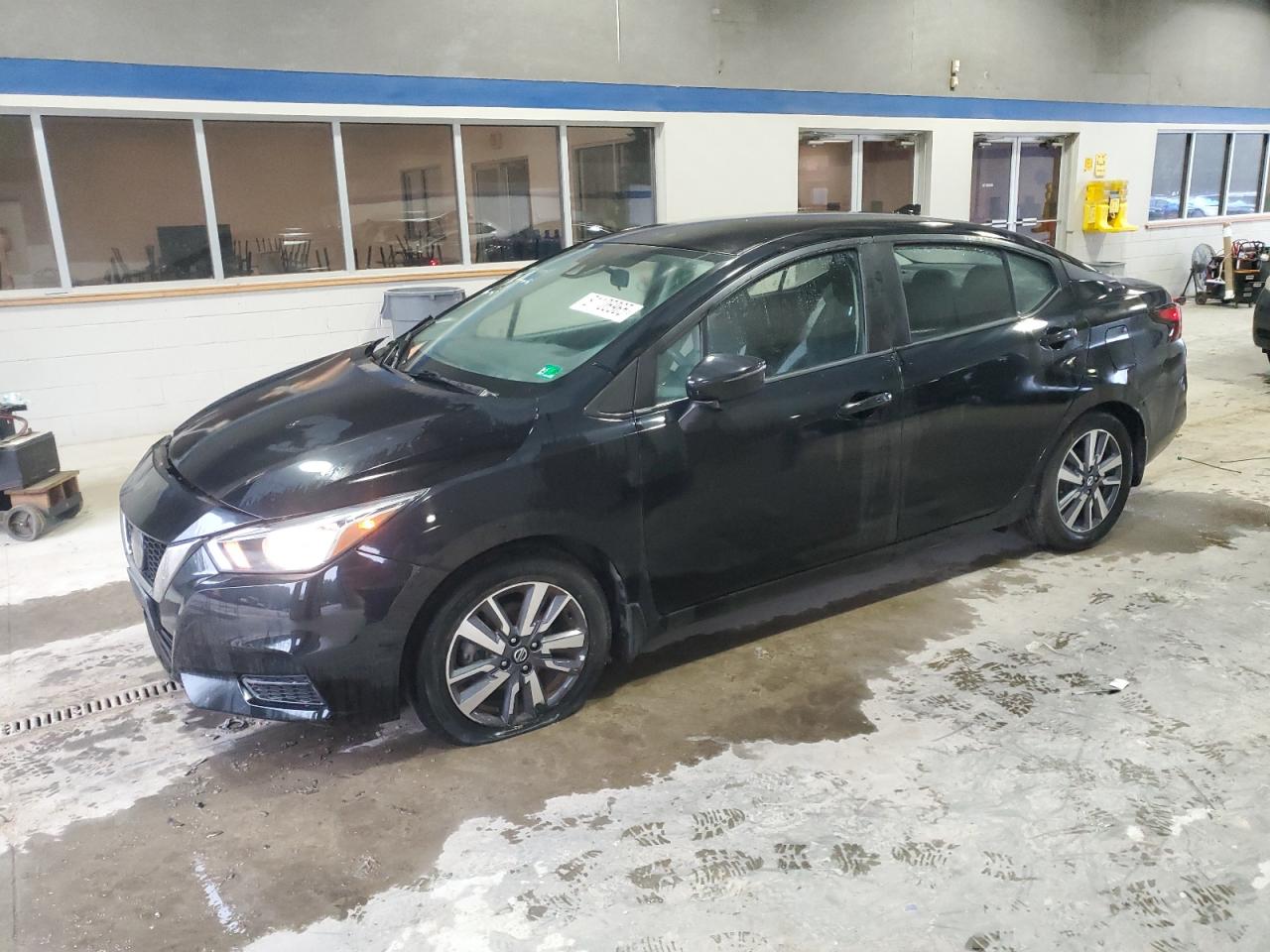 NISSAN VERSA SV