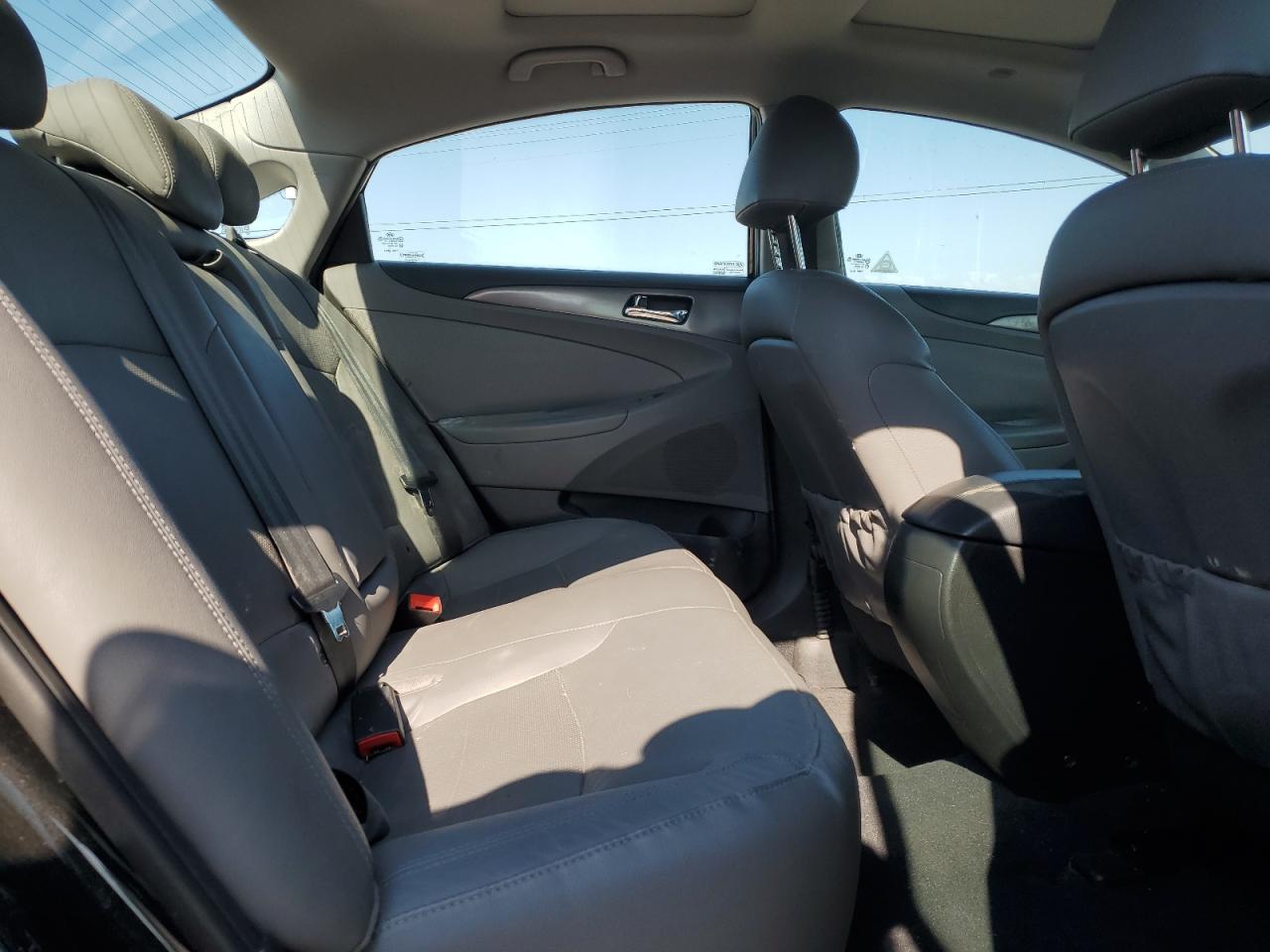 HYUNDAI SONATA HYBRID