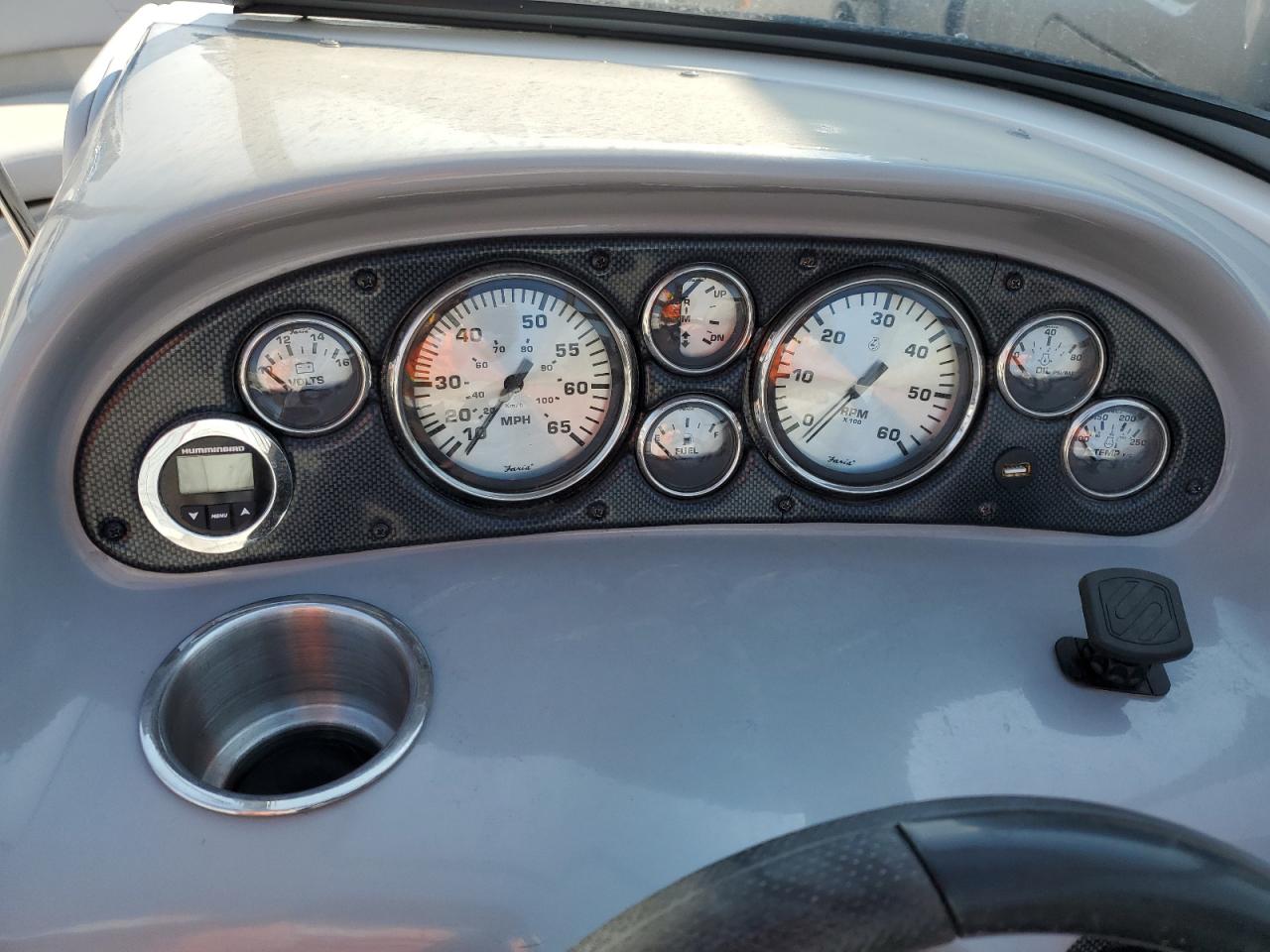 Lot #3257140220 2006 BLUE WATER BOAT