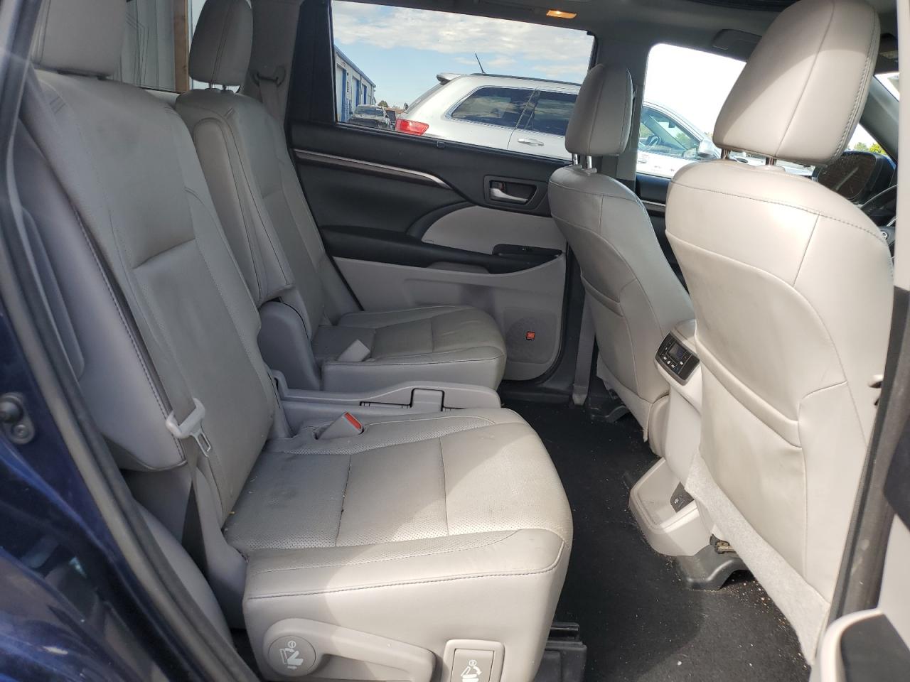 TOYOTA HIGHLANDER LIMITED