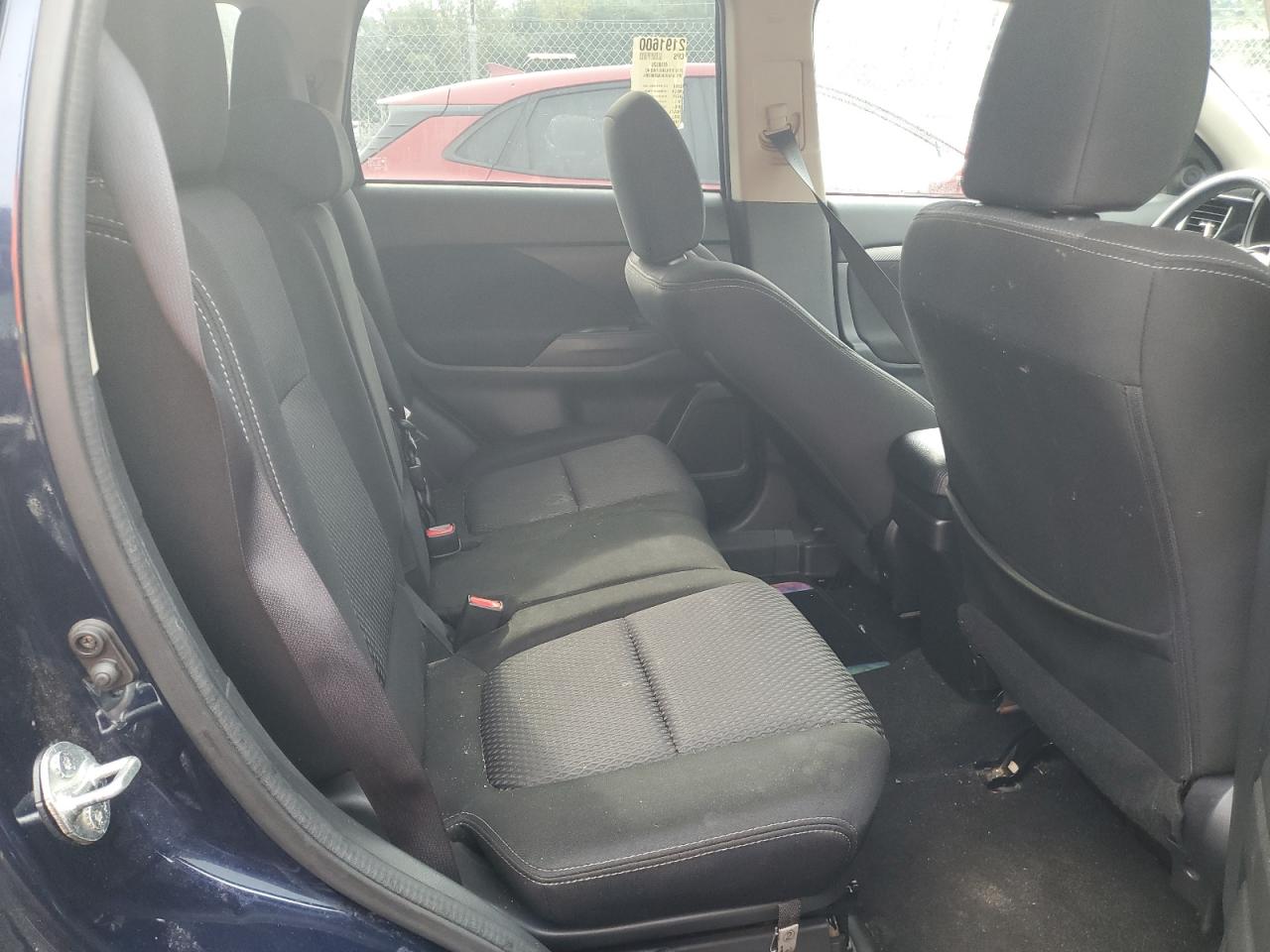 MITSUBISHI OUTLANDER ES