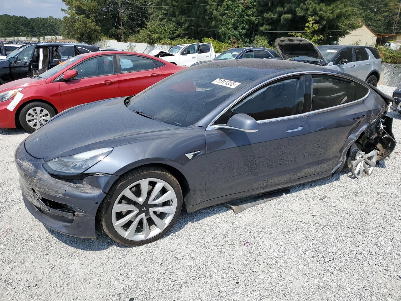 TESLA MODEL 3