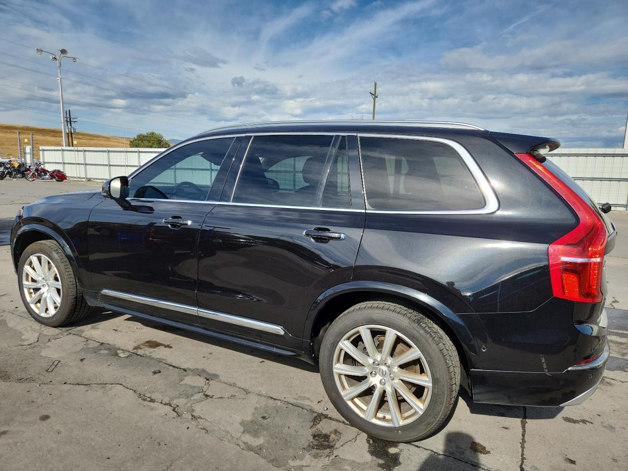 VOLVO XC90 T6