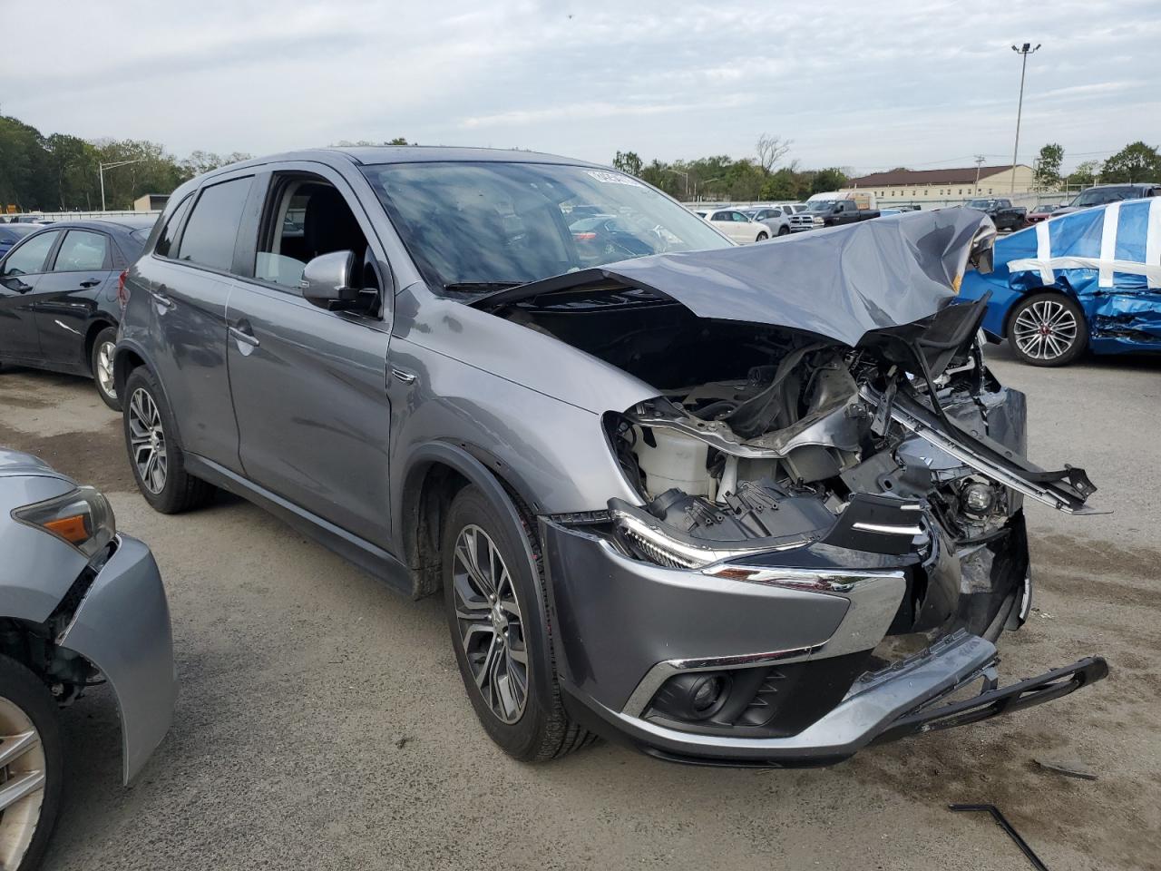 MITSUBISHI OUTLANDER ES