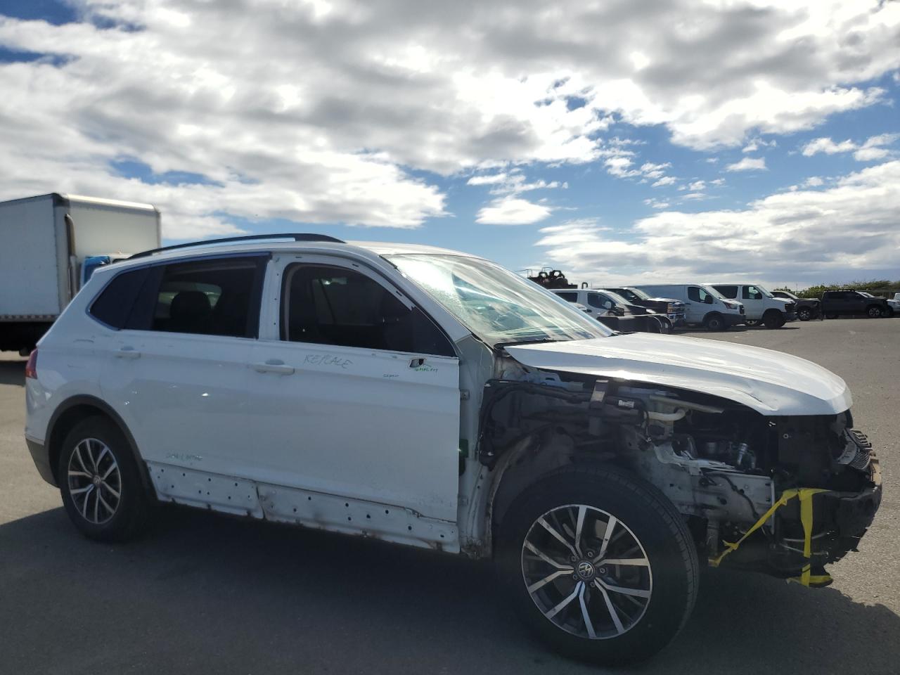 VOLKSWAGEN TIGUAN SE