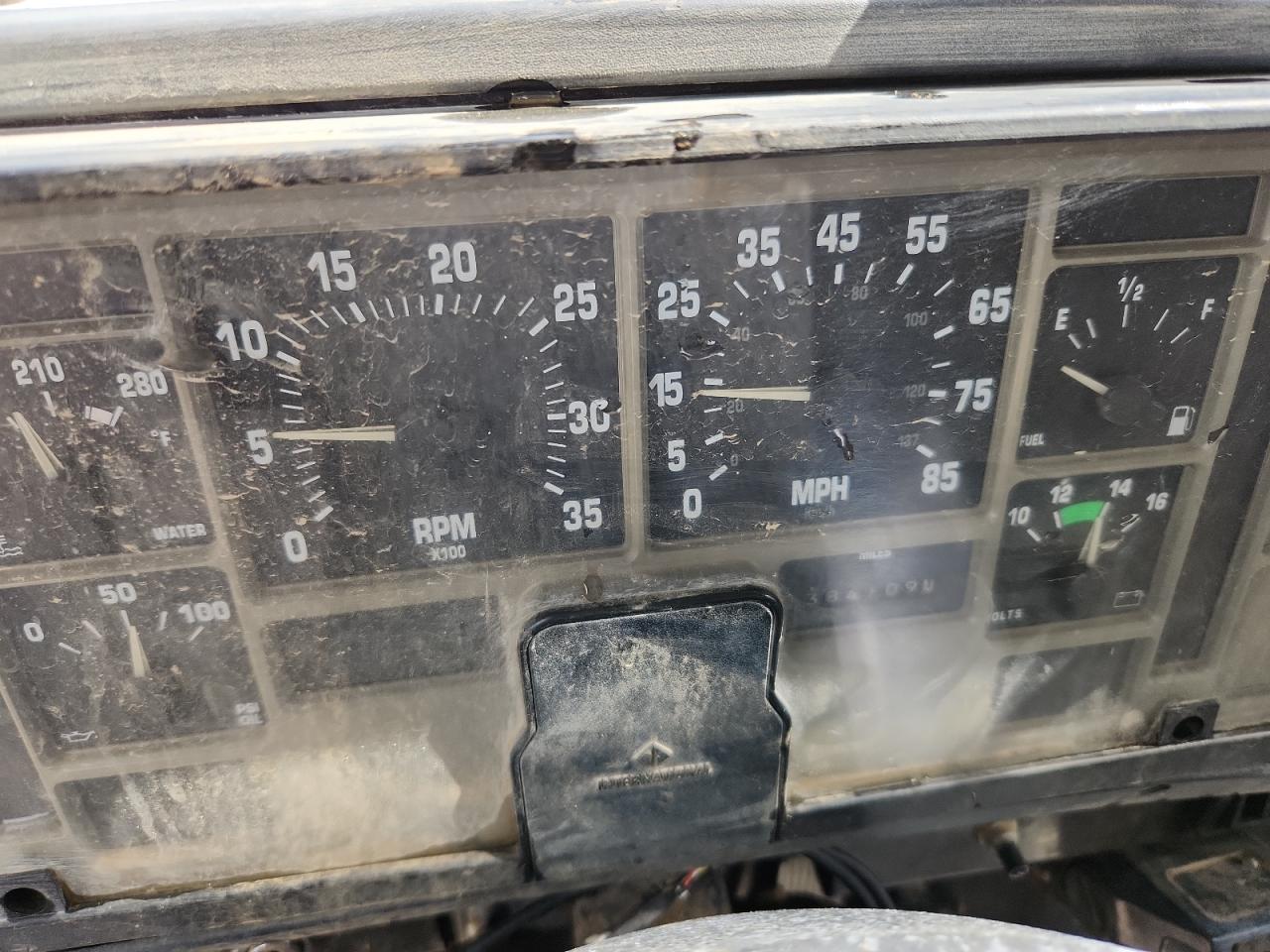 Lot #3276407686 2001 INTERNATIONAL 4900