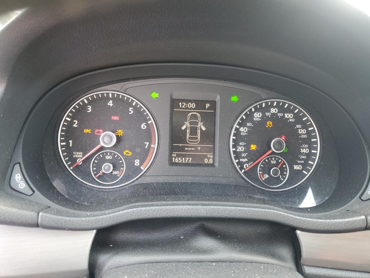 VOLKSWAGEN PASSAT SE