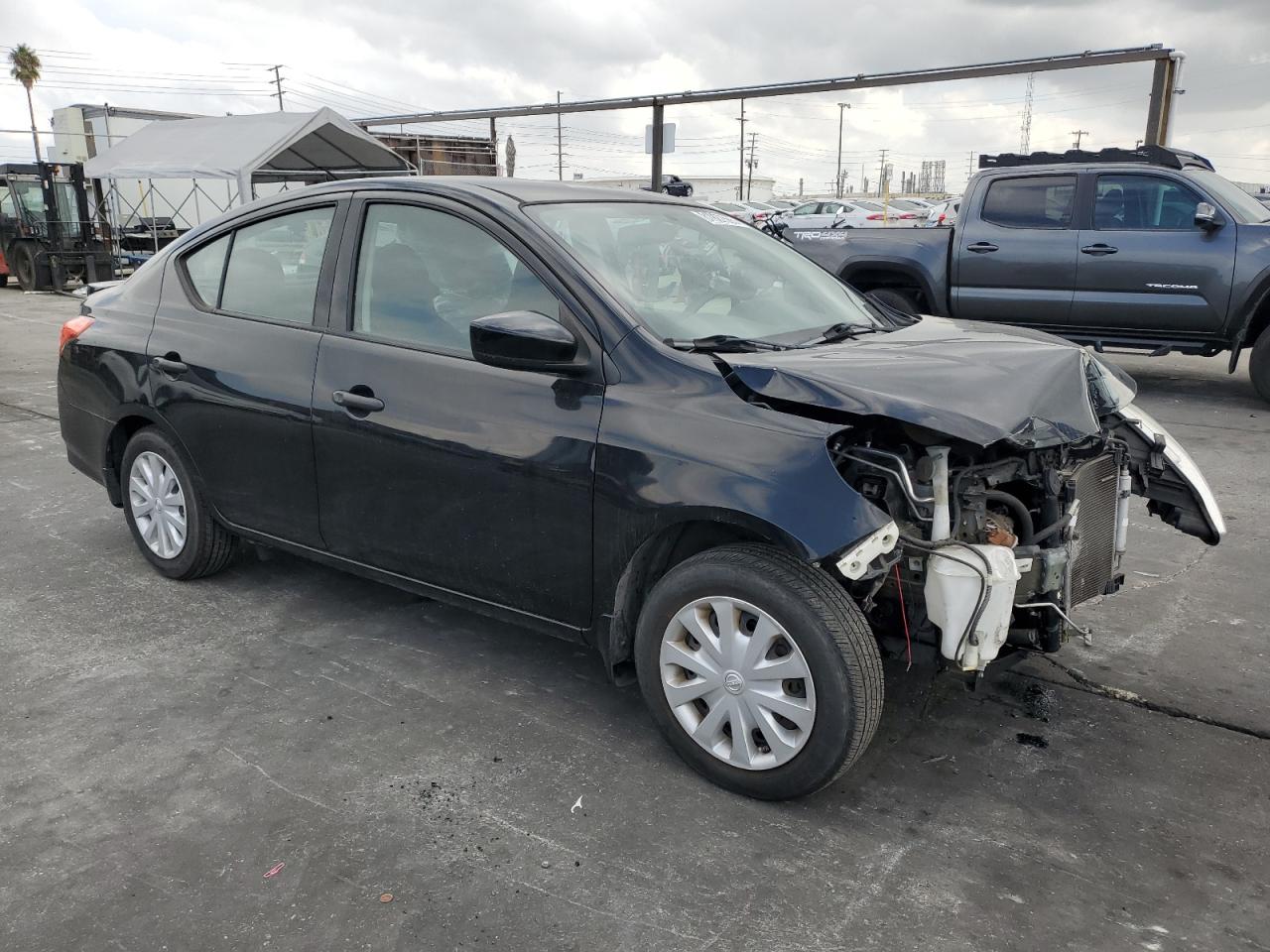 NISSAN VERSA S