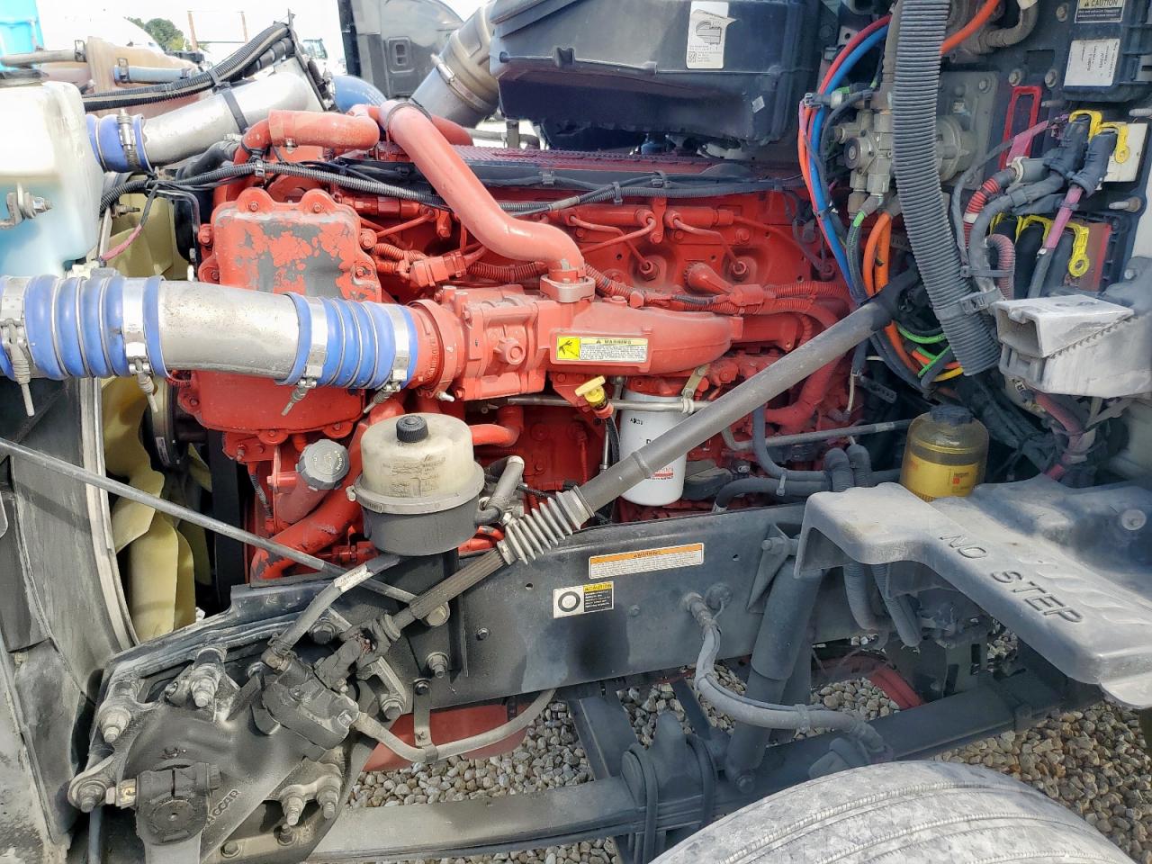 Lot #3312308775 2017 PETERBILT TRACTOR 579