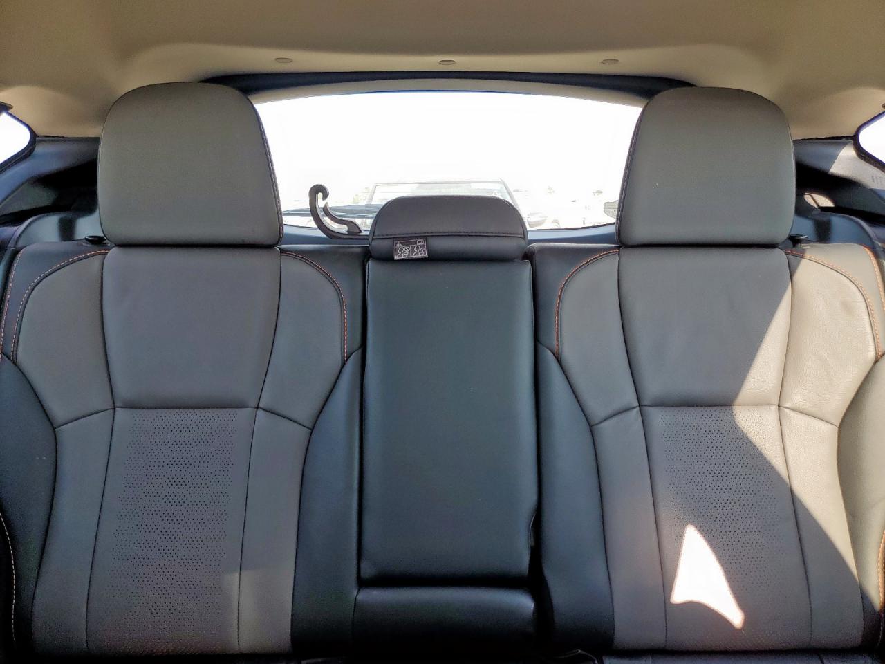 SUBARU CROSSTREK LIMITED