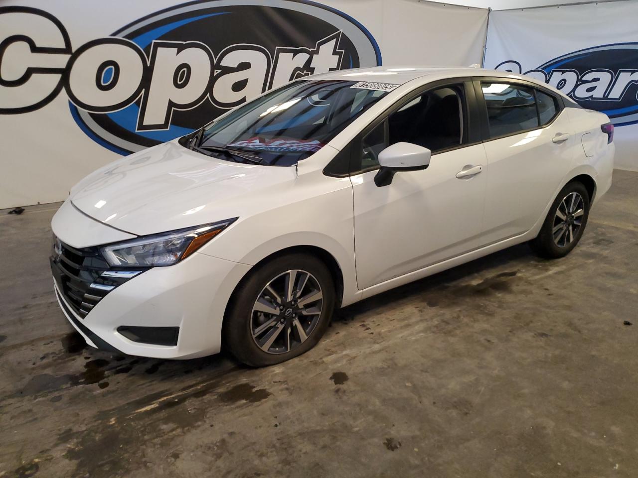 NISSAN VERSA SV