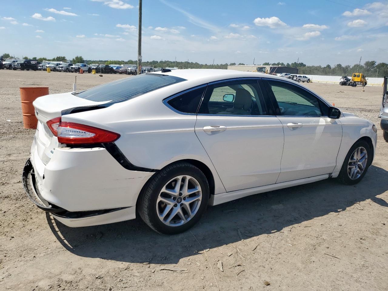 FORD FUSION SE