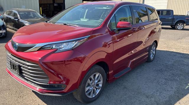 2022 TOYOTA SIENNA LE 5TDKSKFC7NS042041