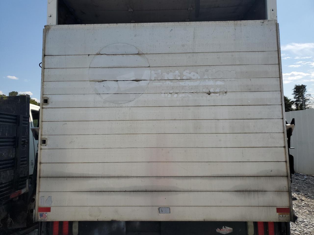 Lot #3235632605 2002 INTL 4000 4300