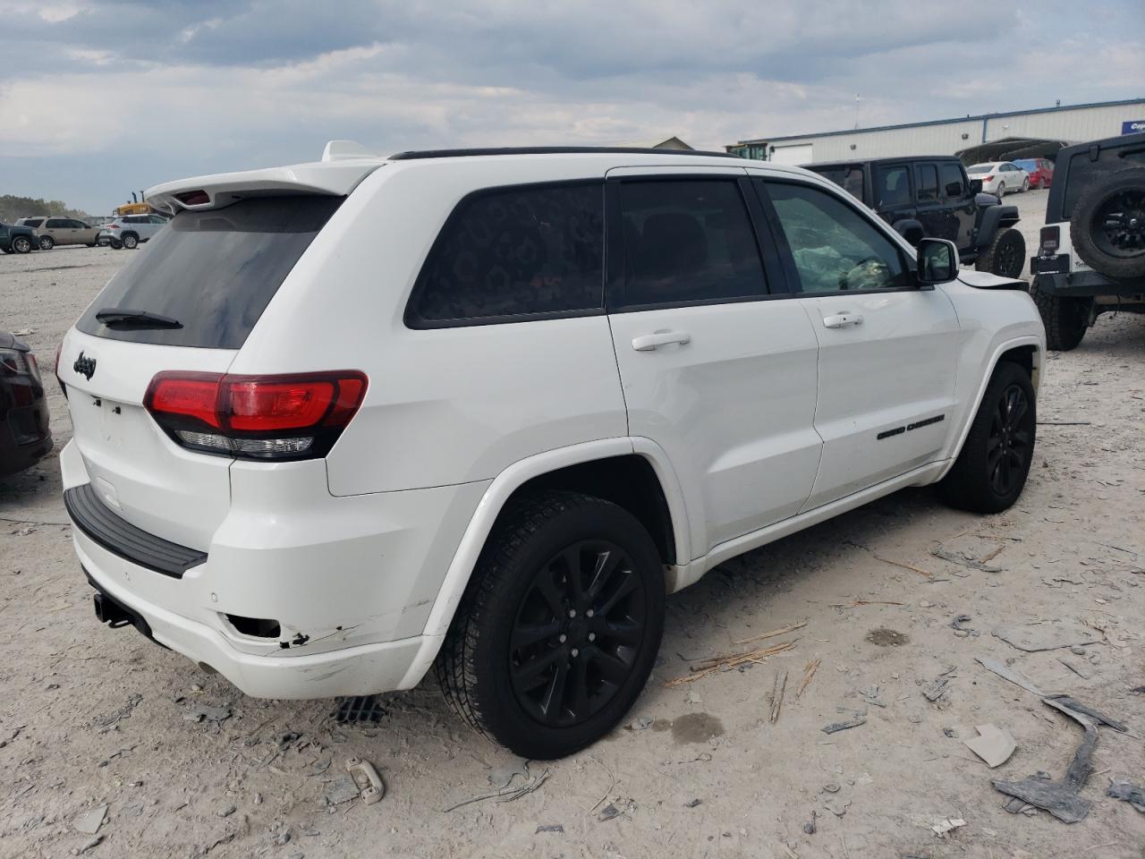 JEEP GRAND CHEROKEE LAREDO
