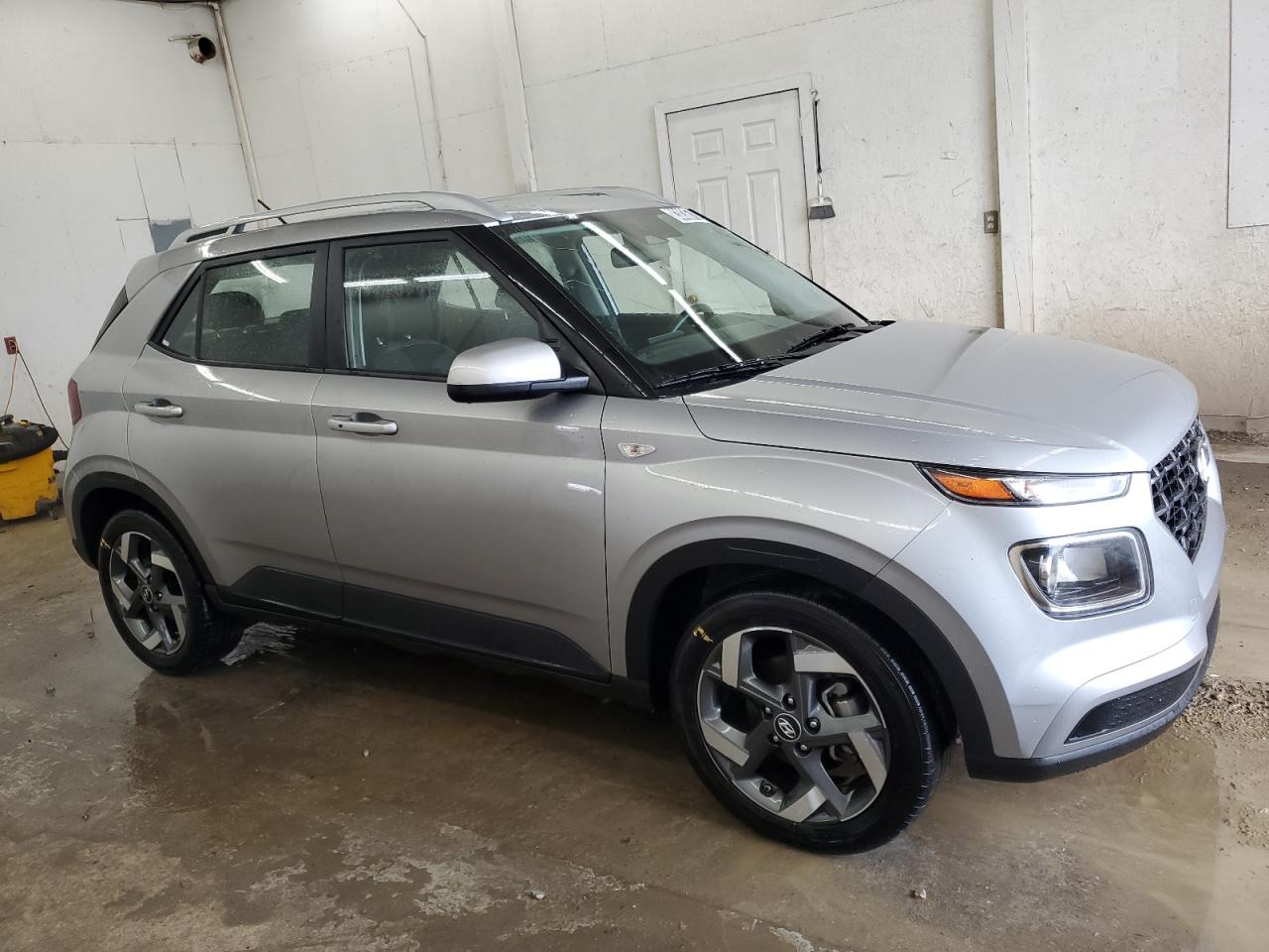 Lot #3316781400 2024 HYUNDAI VENUE SEL