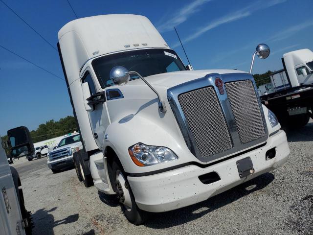 Global Auto Auctions: 2014 KENWORTH T680