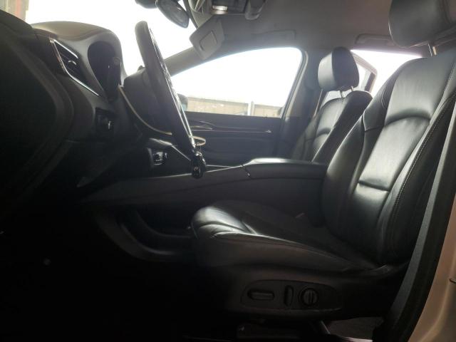 2018 BUICK ENCLAVE ESSENCE - 5GAERBKW0JJ269055