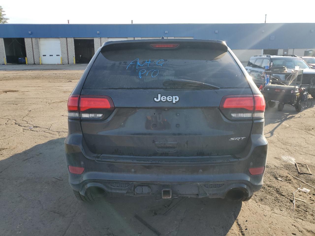 JEEP GRAND CHEROKEE SRT-8