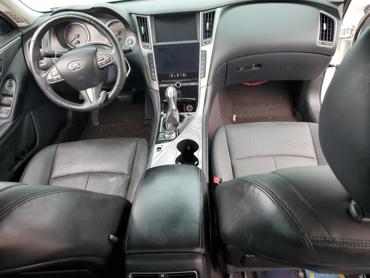 INFINITI Q50 PREMIUM