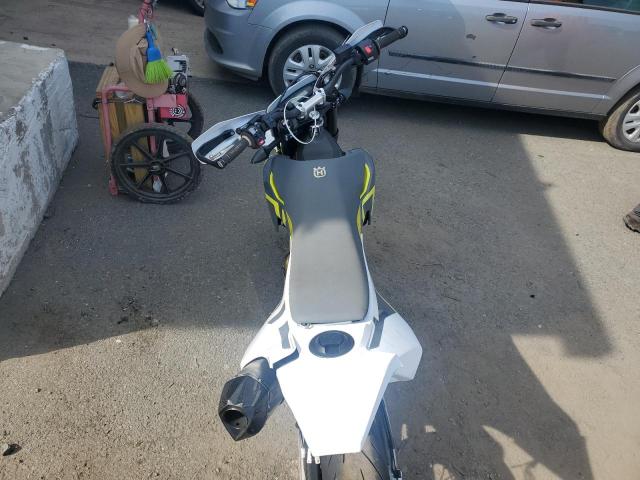 2022 HUSQVARNA SUPERMOTO 701 - VBKUSV402NM736312