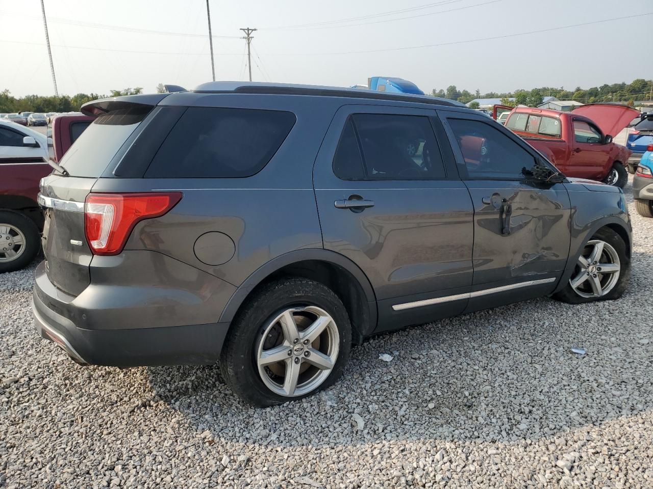 FORD EXPLORER XLT