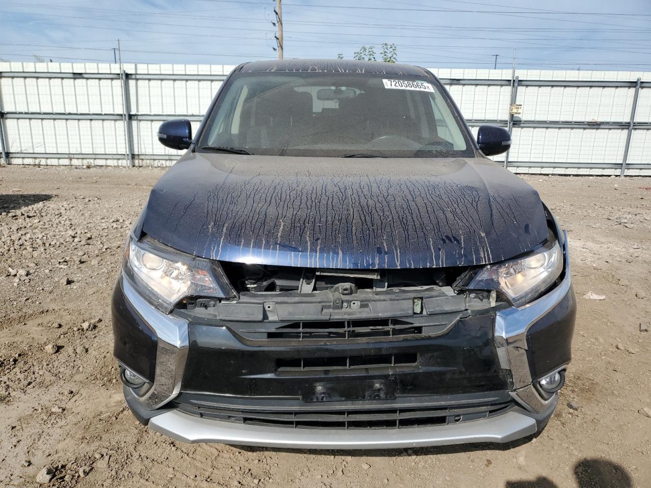 MITSUBISHI OUTLANDER SE