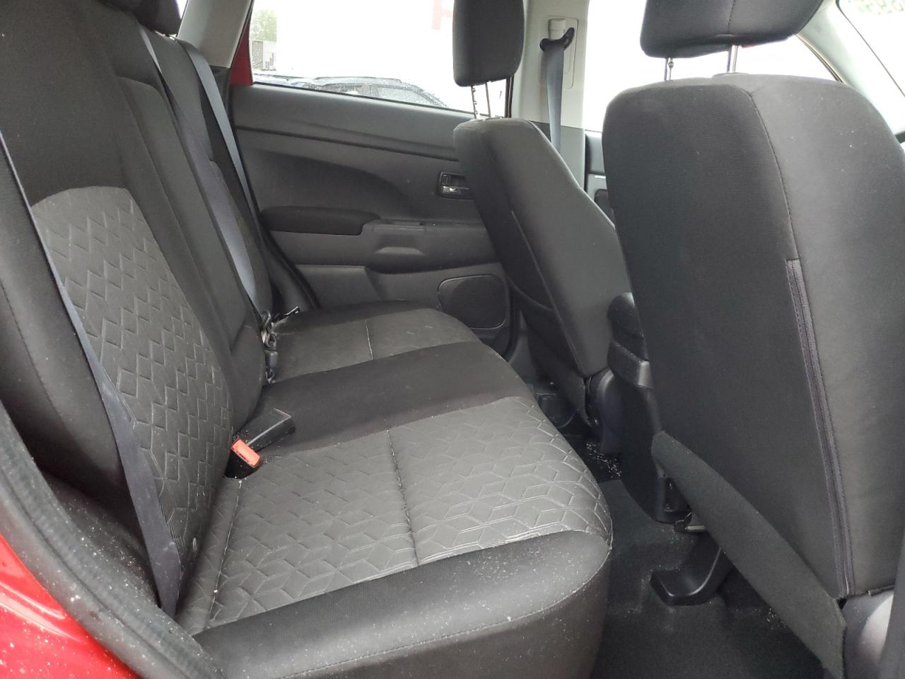 MITSUBISHI OUTLANDER ES