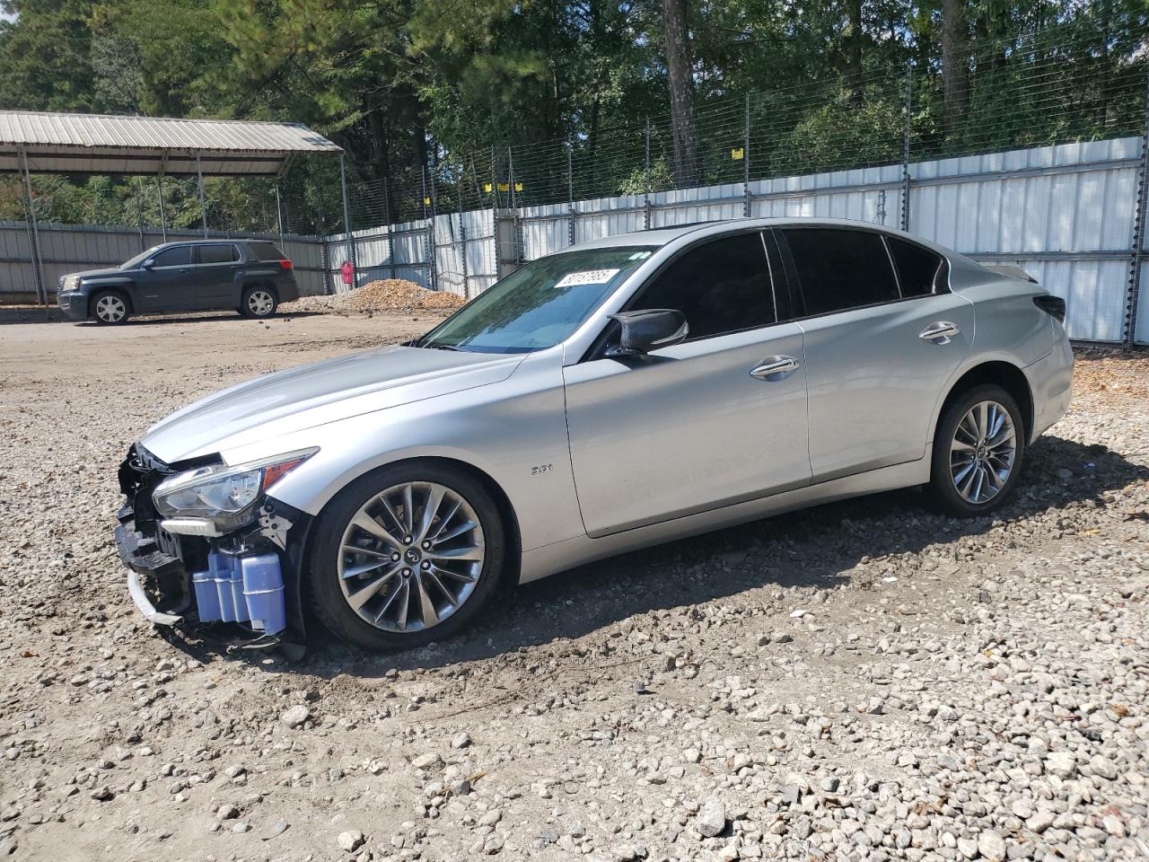 INFINITI Q50 LUXE