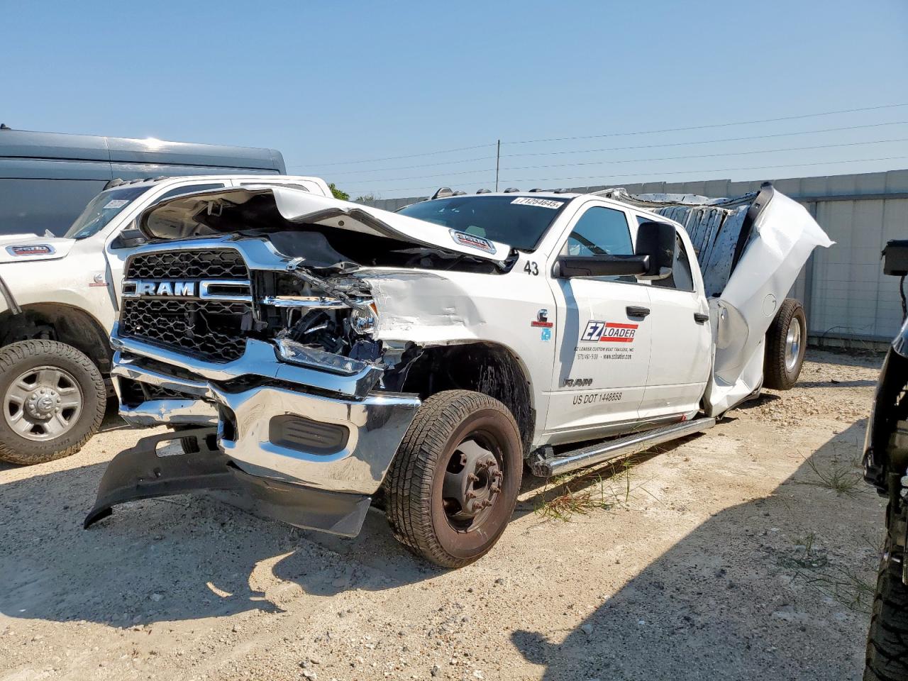 RAM 3500 TRADESMAN
